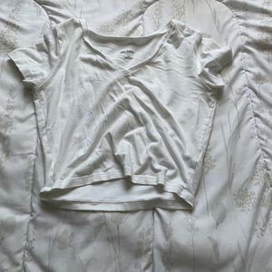 White V-neck crop top - M
